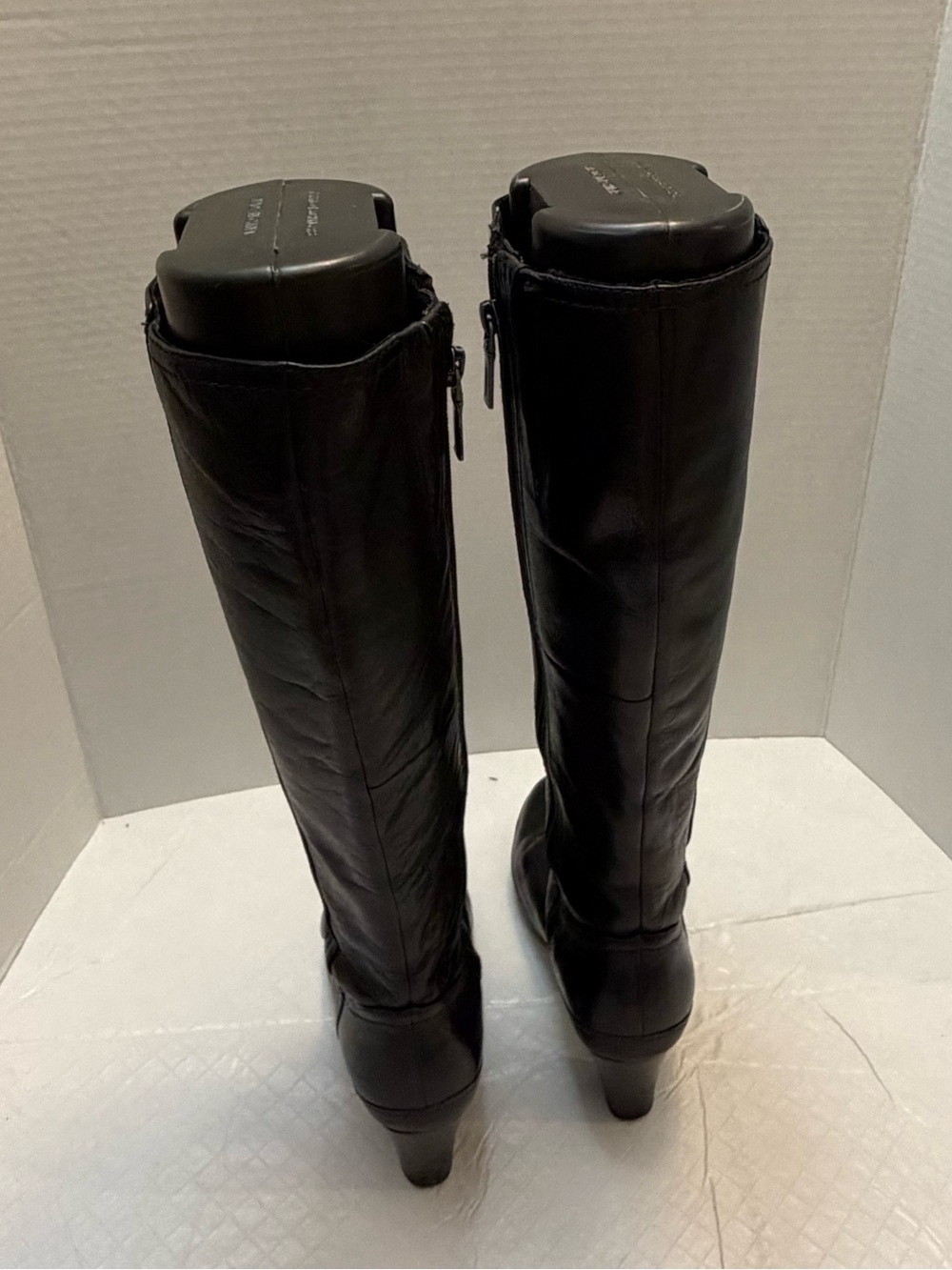 Clarks Black Over-the-Knee Leather Boots Side Zip Refined Toe Size 7 - Picture 2 of 10